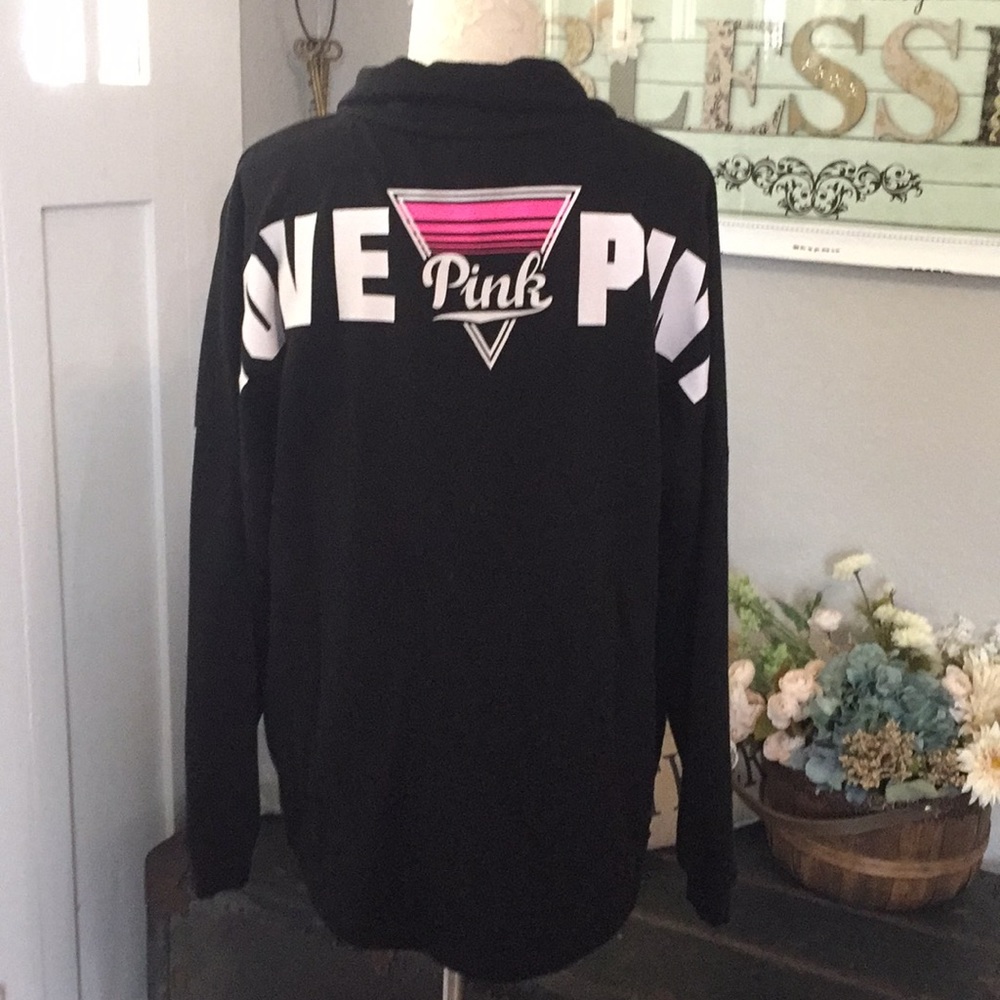 VS PINK Varsity Pullover